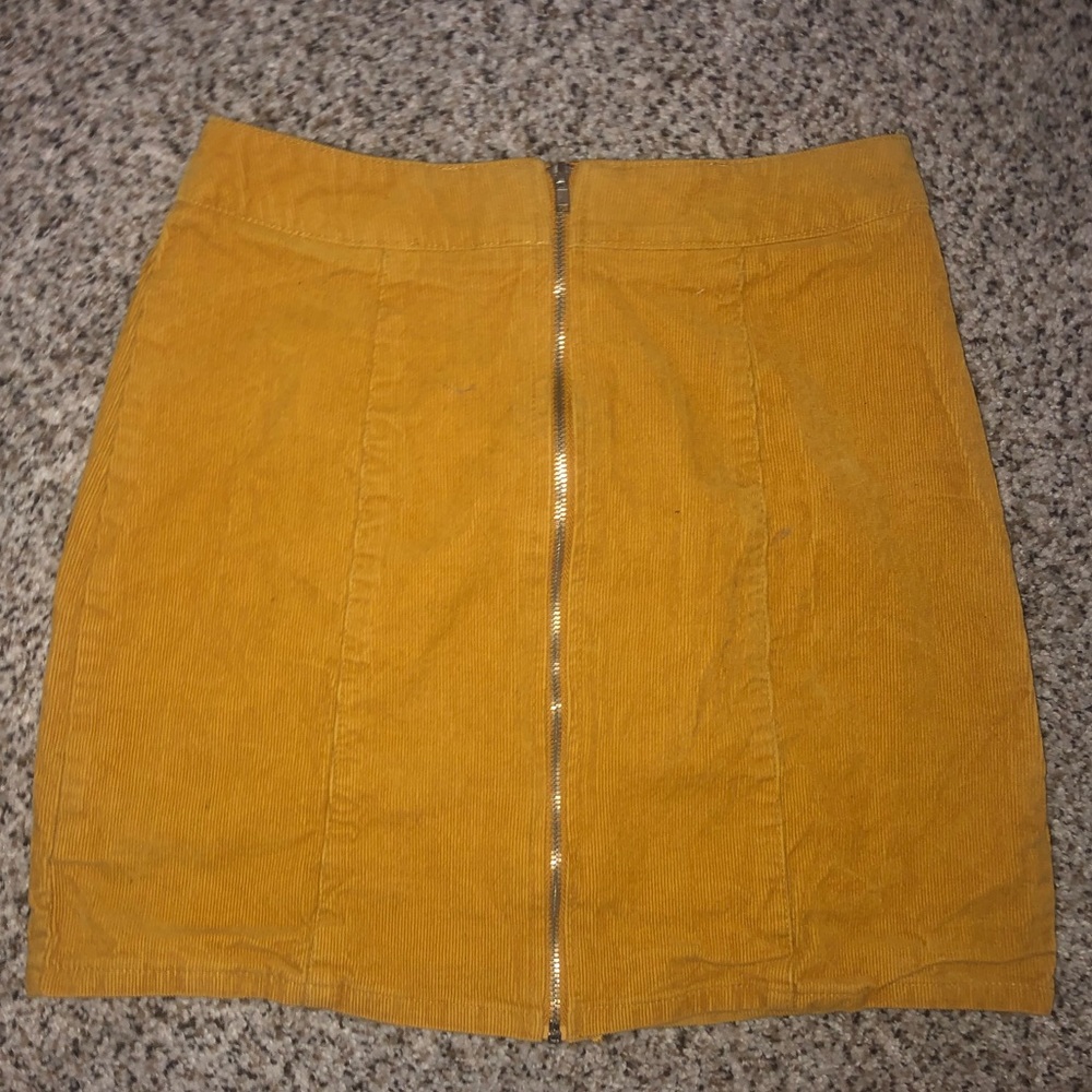 Yellow zip up skirt